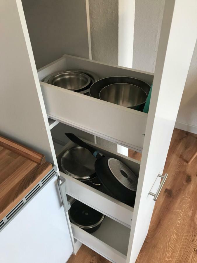 An Der Uniklinik, Apartment Mit Eigener Kueche Und Renoviertem Badezimmer, Zentrale Lage Homburg  Bagian luar foto